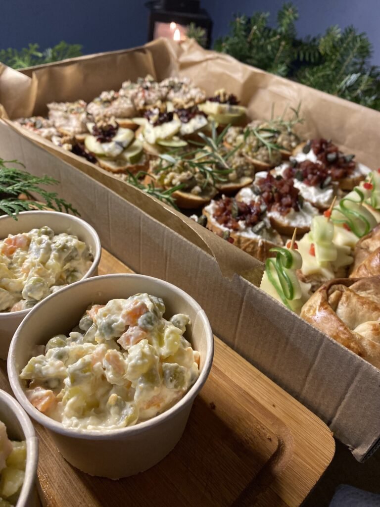 Catering_okolicznościowy_w_Chrzanowie,_przekąski_na_domówkę,_party_boxy,_jedzenie_na_imprezę.