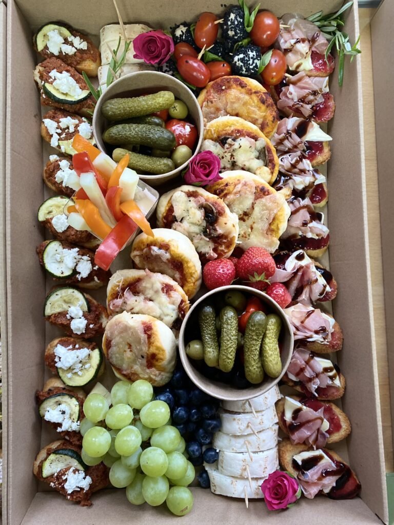 Party_boxy_w_Trzebini,_catering_na_imprezę,_jedzenie_na_domówkę,_catering_z_dowozem